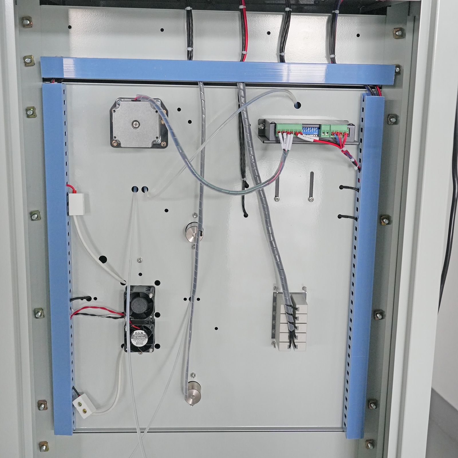 Outdoor Water Quality Monitoring Station application scene and monitoring workflow